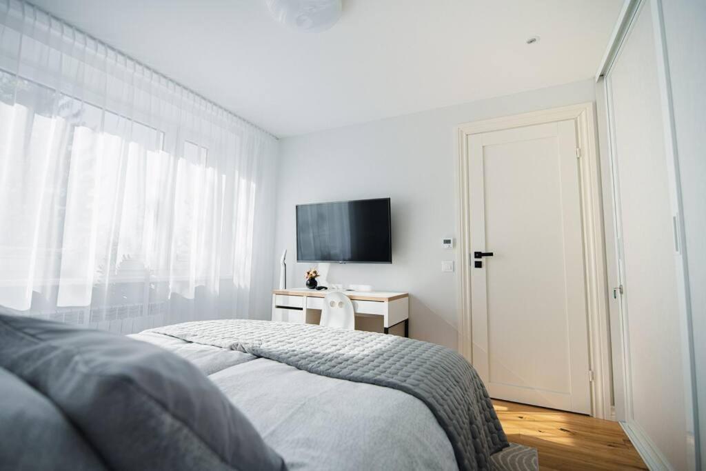 New Luxury 3Br Apartment In Old Town, Free Parking هابسالو المظهر الخارجي الصورة